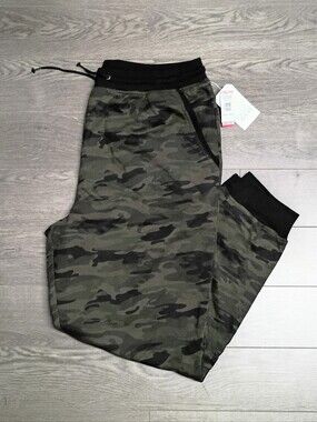 NWT Women's Camo Jogger Pants - Olive Green